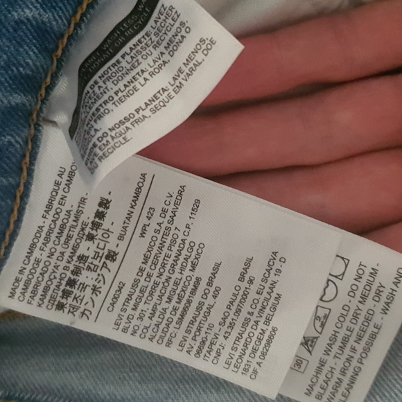 Ankle length/cropped Levis wedgie size 26 - Picture 9 of 10